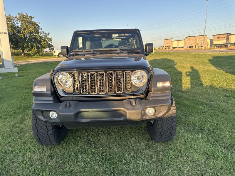 New 2025 Jeep Wrangler 4-door Sport SImage 2