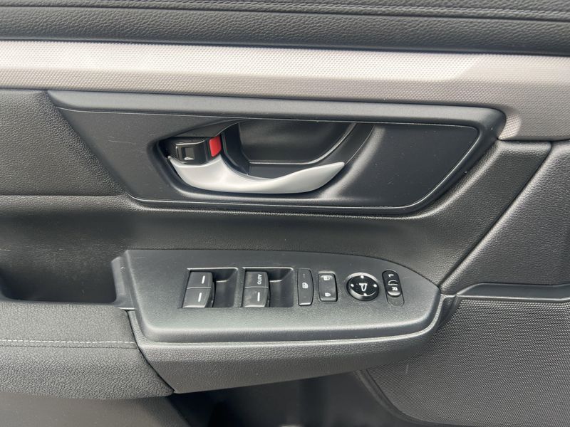 Used 2020 Honda CR-V LXImage 6