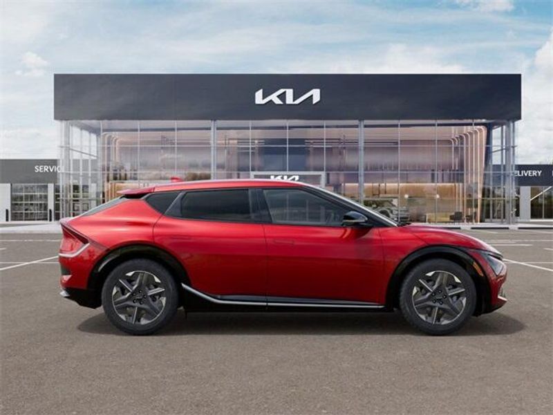 2025 Kia EV6 LightImage 7