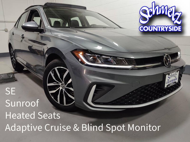 Used 2025 Volkswagen Jetta SE w/SunroofImage 1