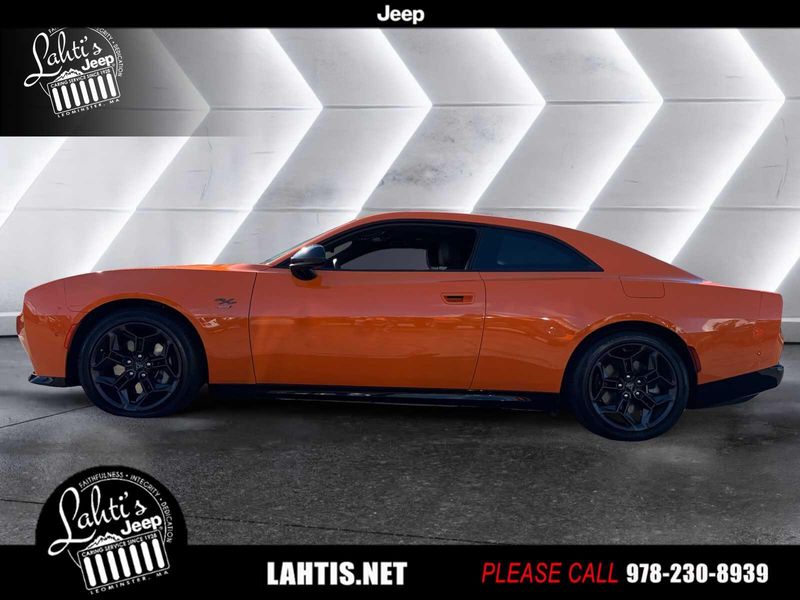 2025 Dodge Charger Daytona R/T photo 3