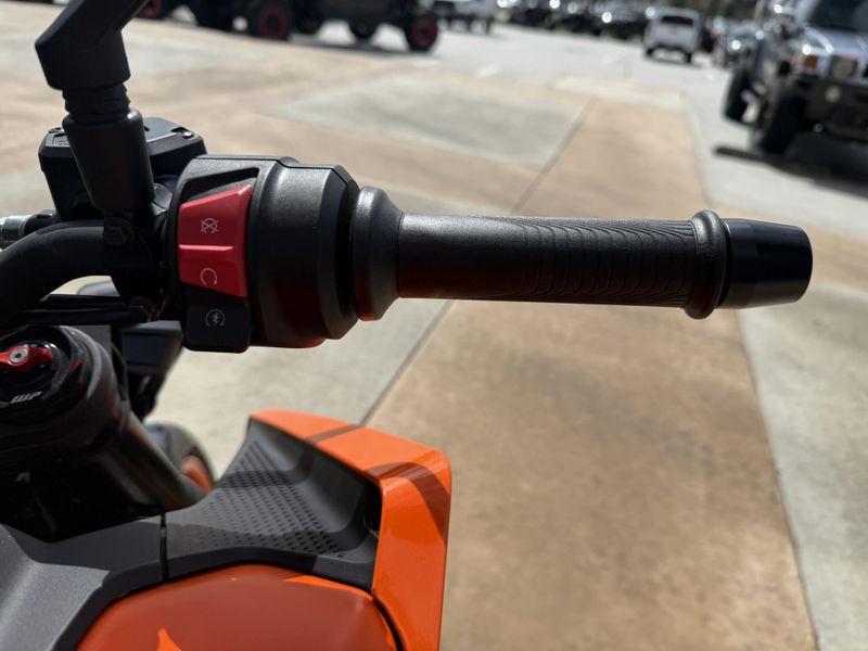 New 2025 KTM 390 DUKE Image 13