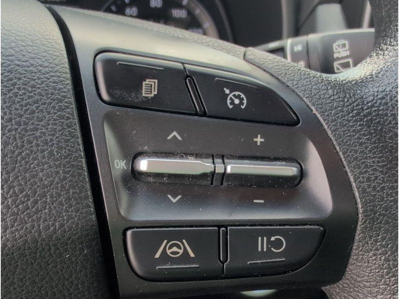 Used 2022 Hyundai Kona SELImage 23