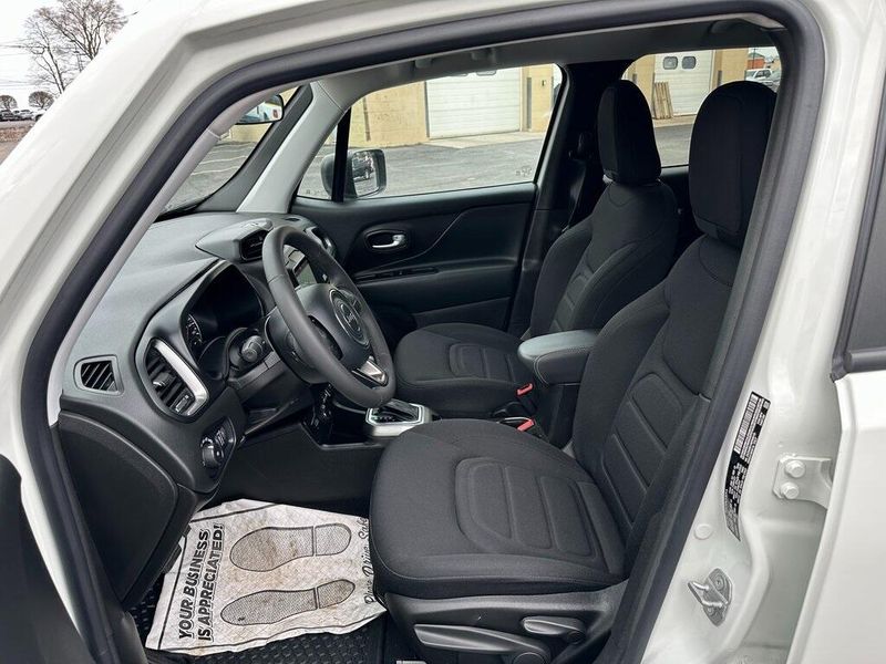 2022 Jeep Renegade LatitudeImage 17