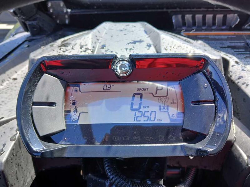 2025 Can-Am MAVERICK TRAIL DPS 50 1000 