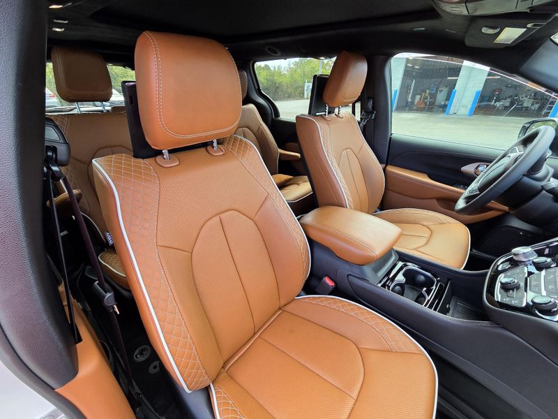 Used 2026 Chrysler Pacifica Pinnacle