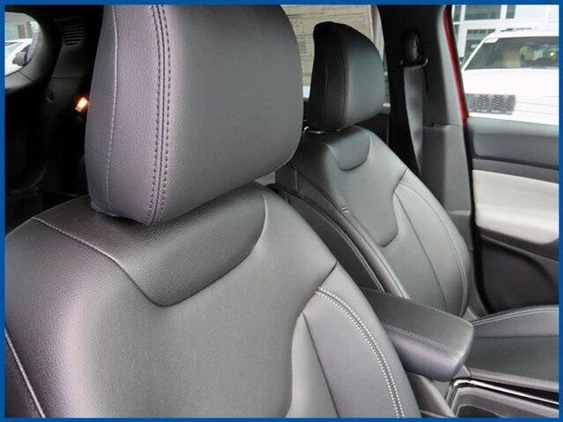 2025 Jeep Compass LimitedImage 9