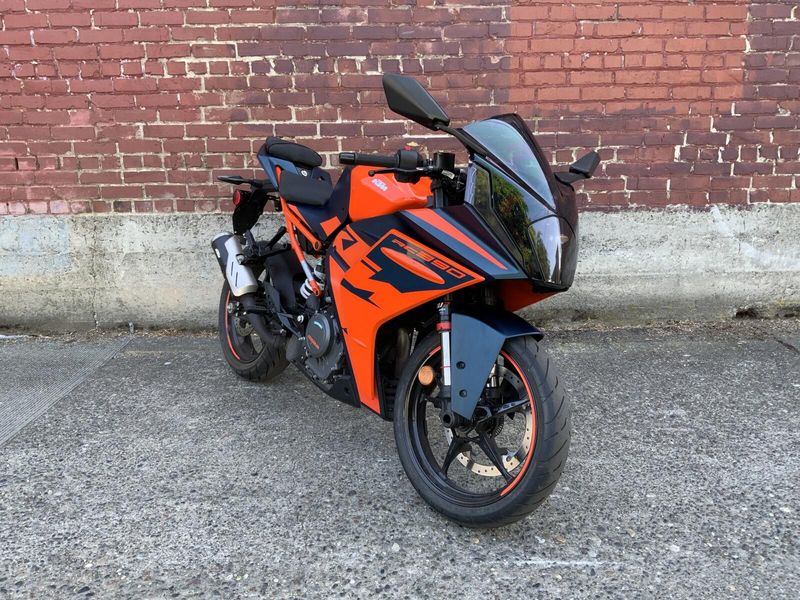 2023 KTM RC 390 