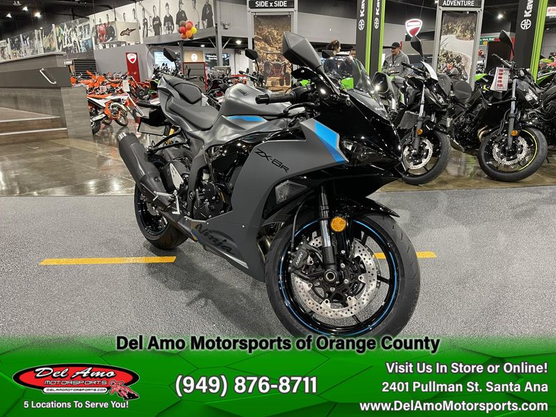 2025 Kawasaki NINJA ZX-6R ABS Image 6