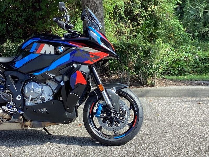 2025 BMW M 1000 XR