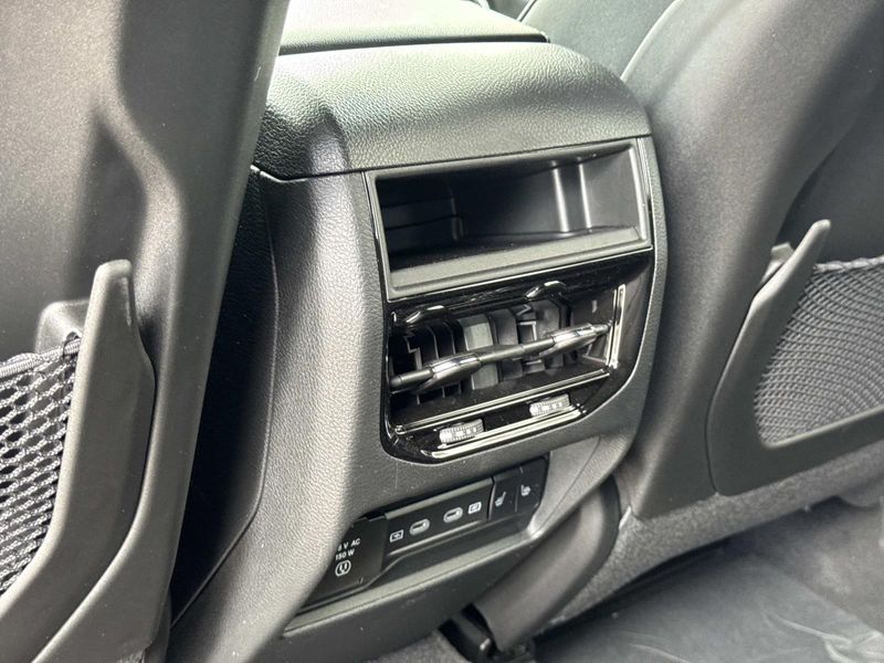 New 2026 Jeep Grand Cherokee Limited 4x2
