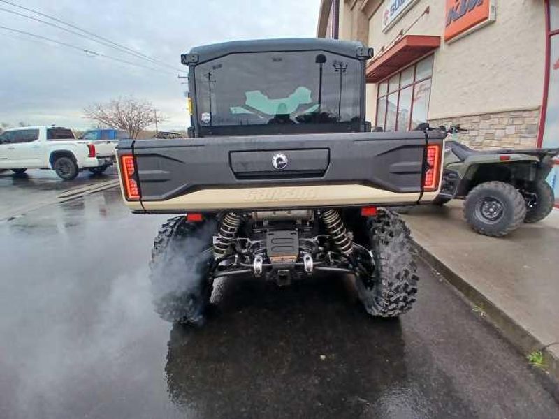 New 2026 Can-Am DEF LTD HD11 