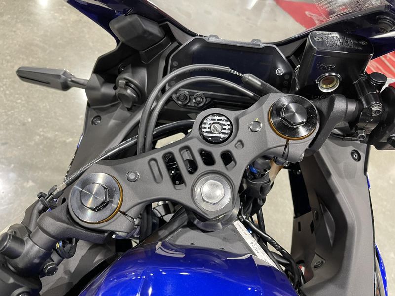 2025 Yamaha YZF-R3 ABS Image 14