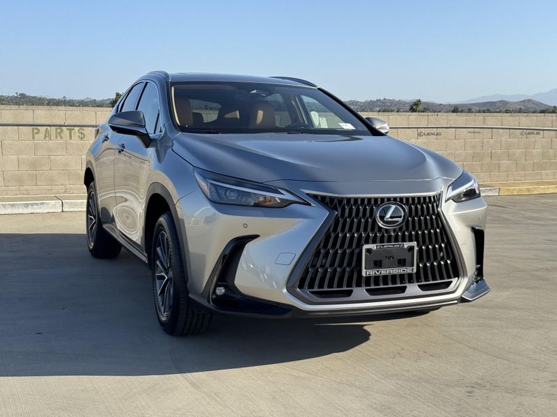 New 2026 Lexus NX 450h+ PremiumImage 2
