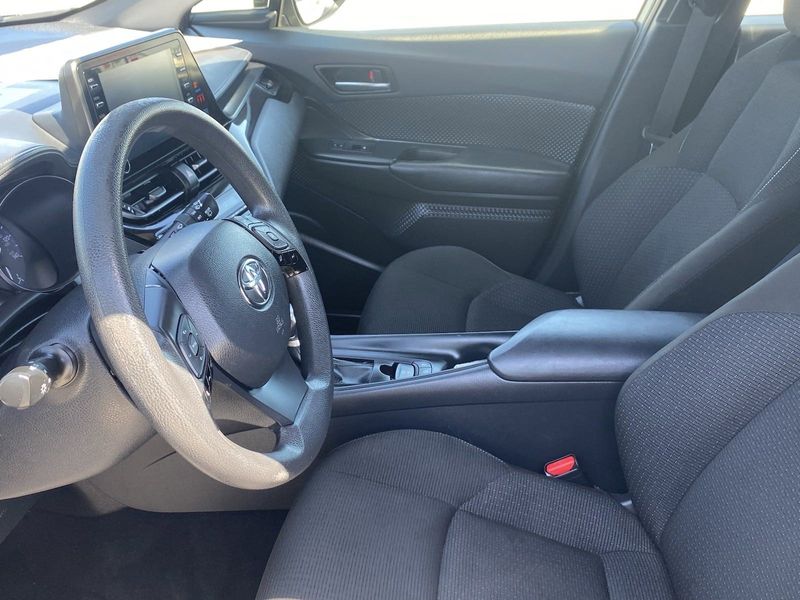 2019 Toyota C-HR LEImage 17