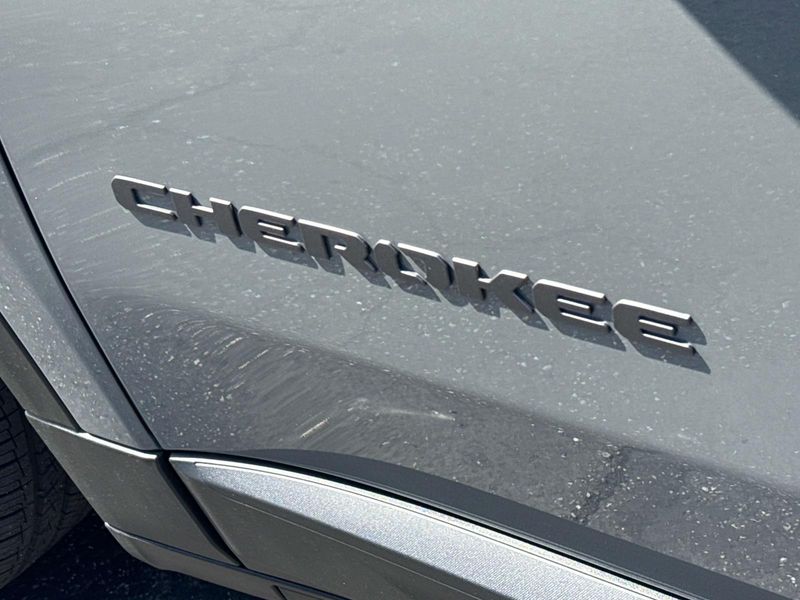 New 2026 Jeep Cherokee Limited 4x4