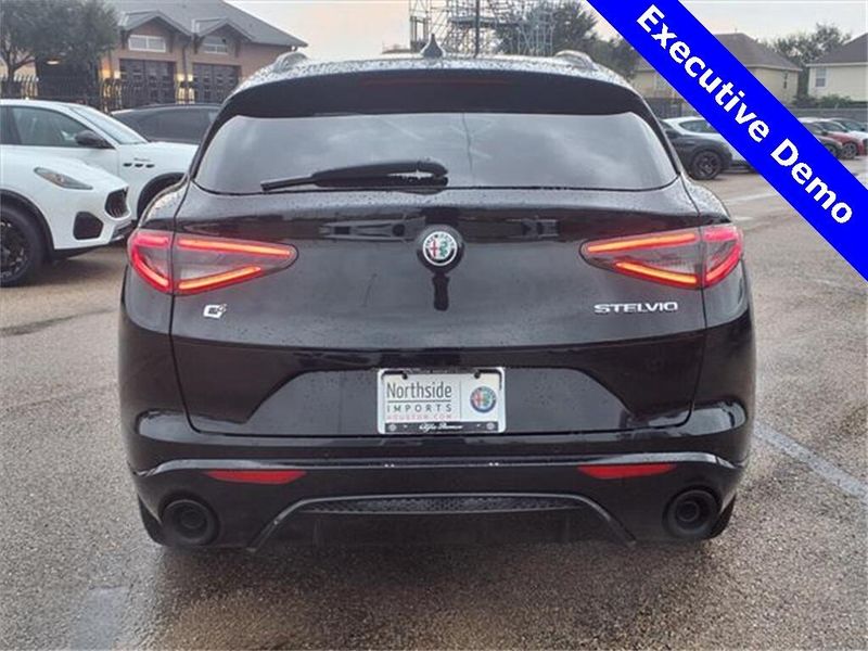 New 2025 Alfa Romeo Stelvio AwdImage 8