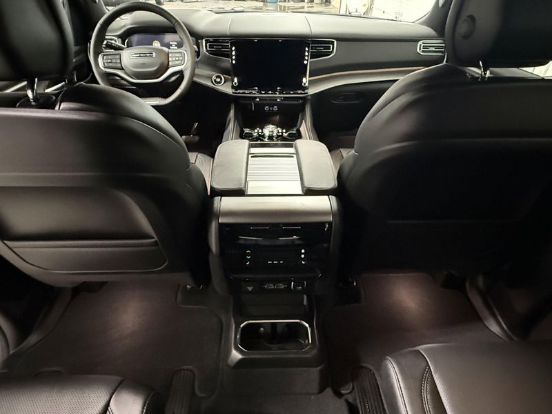 2026 Jeep Grand Wagoneer Limited Reserve 4x4Image 20