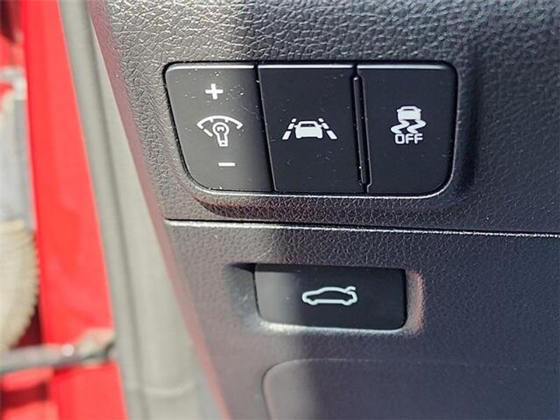 2021 Kia K5 LXImage 18
