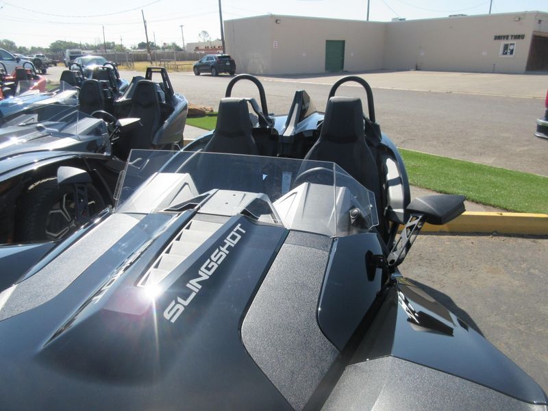 NEW 2026 POLARIS SLINGSHOT S AUTODRIVE Image 17