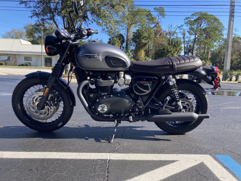 2024 Triumph Bonneville T120 Black 