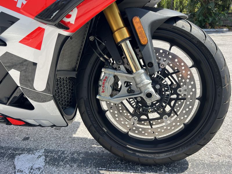2018 Aprilia RSV4 RF 