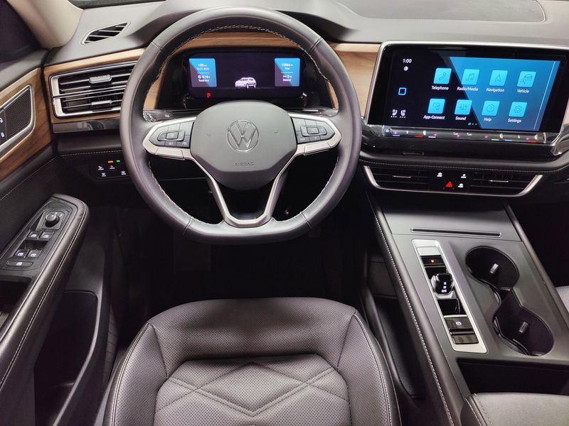 Used 2025 Volkswagen Atlas SE 4-Motion AWDImage 17