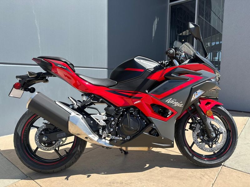 2025 Kawasaki NINJA 500 SE ABS Image 13