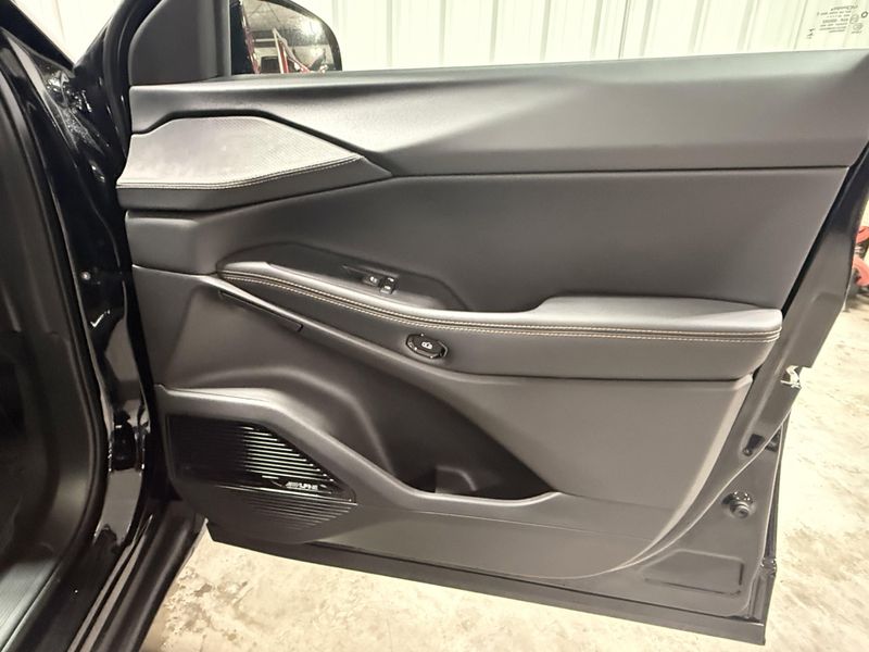 New 2026 Jeep Cherokee Limited 4x4Image 11