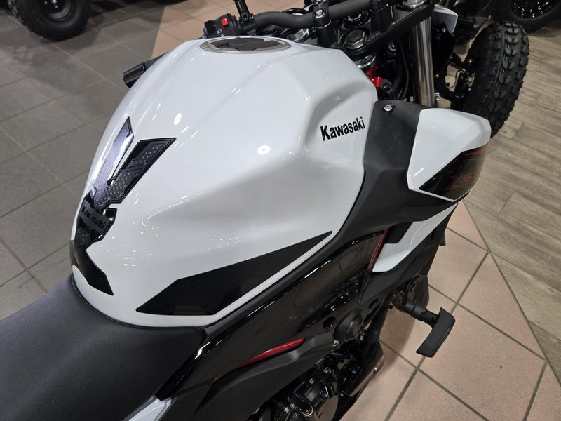 NEW 2026 KAWASAKI Z500 SE ABS Image 17
