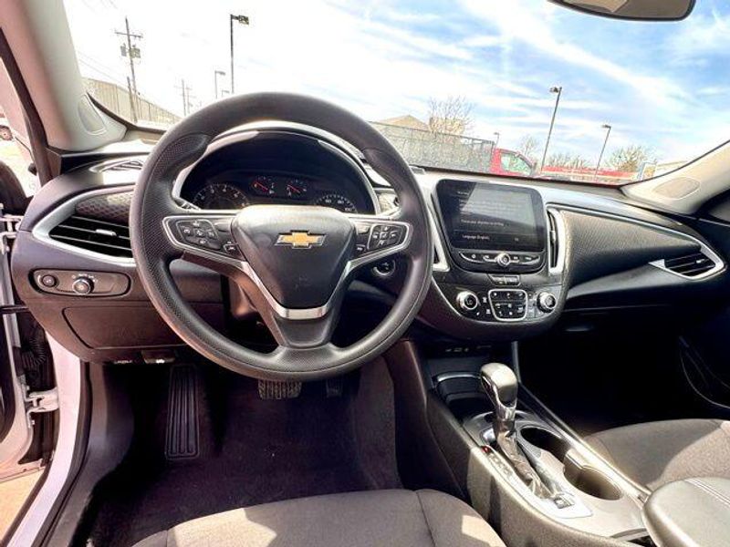 Used 2023 Chevrolet Malibu LTImage 7