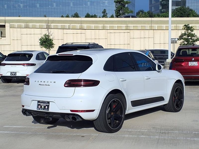 2018 Porsche Macan TurboImage 13