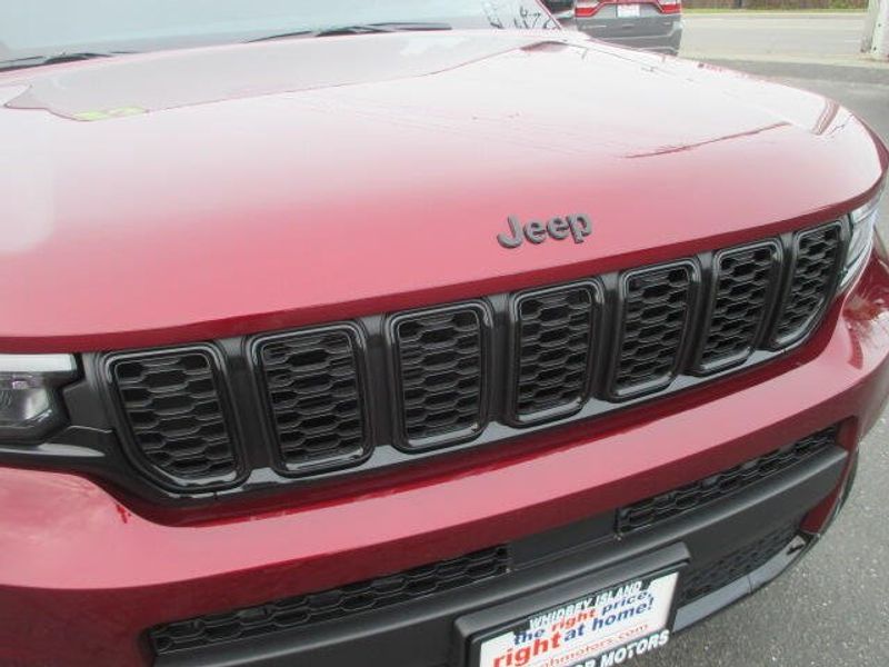 2023 Jeep Grand Cherokee L Altitude 4x4Image 4