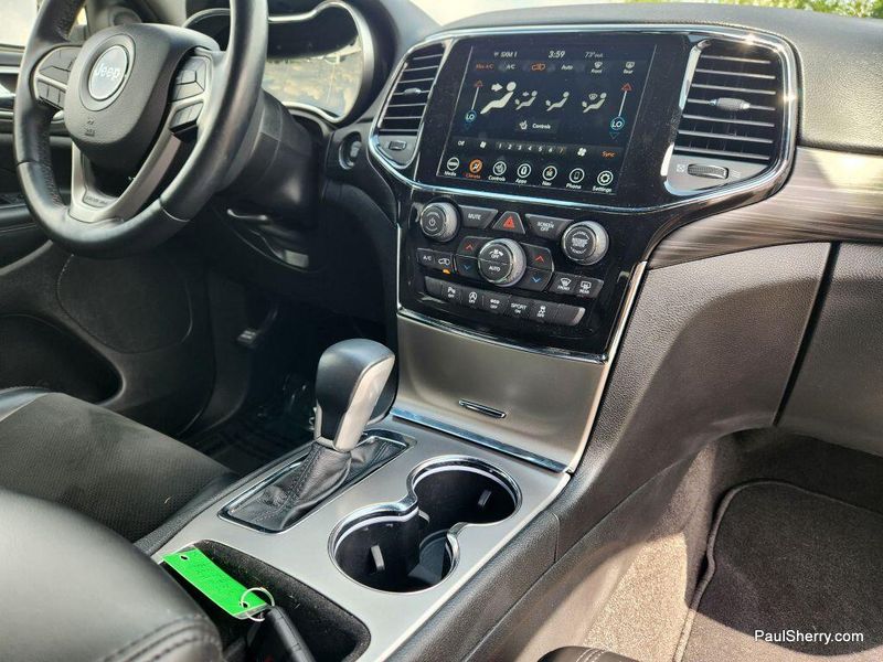 2021 Jeep Grand Cherokee Laredo X AltitudeImage 28