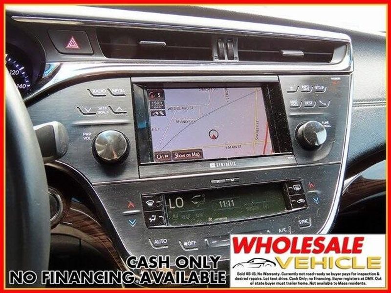 2014 Toyota Avalon LimitedImage 16