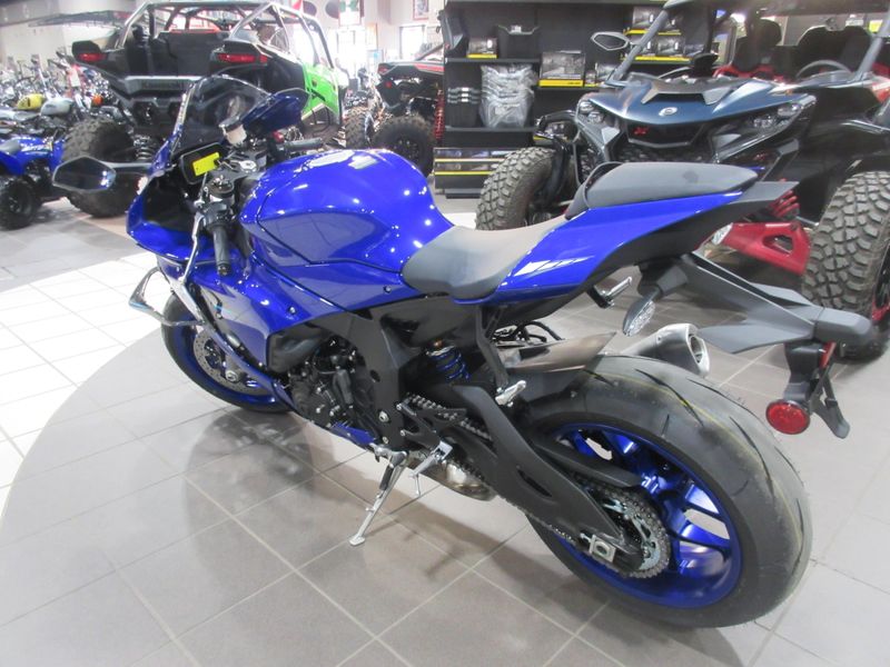NEW 2026 YAMAHA YZF-R1 Image 6
