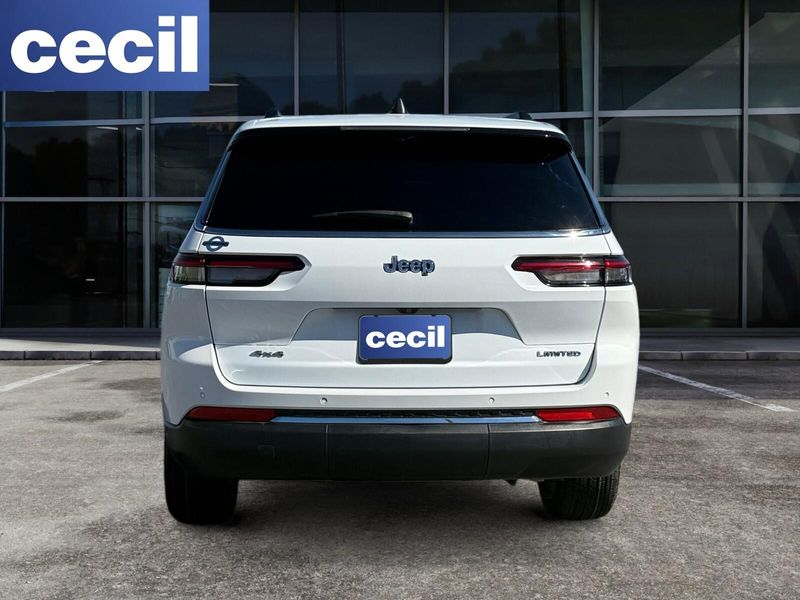 2023 Jeep Grand Cherokee Limited photo 4