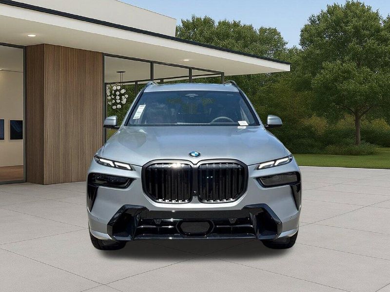 New 2027 BMW X7 xDrive40iImage 4