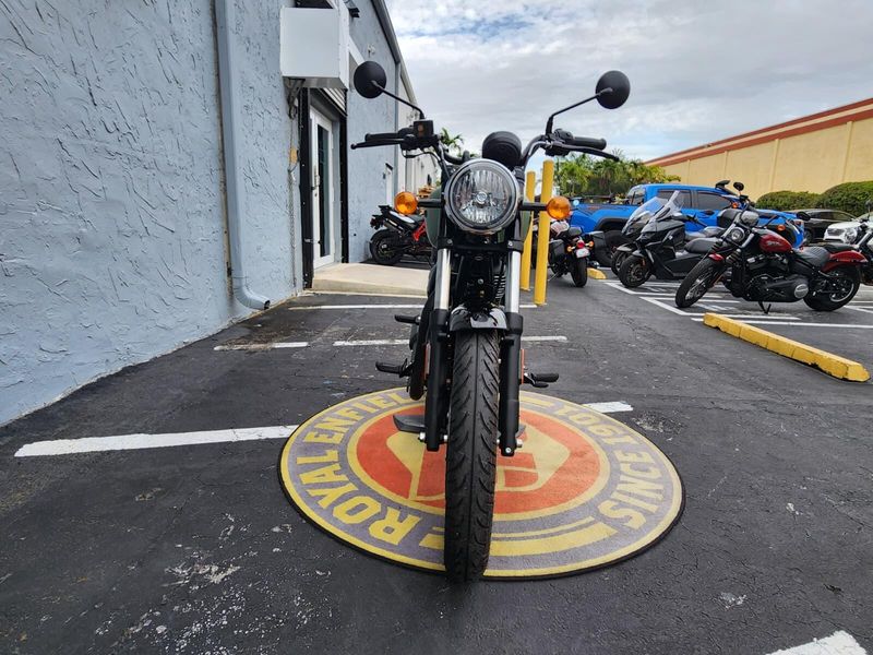 New 2024 Royal Enfield METEOR 350 Image 2