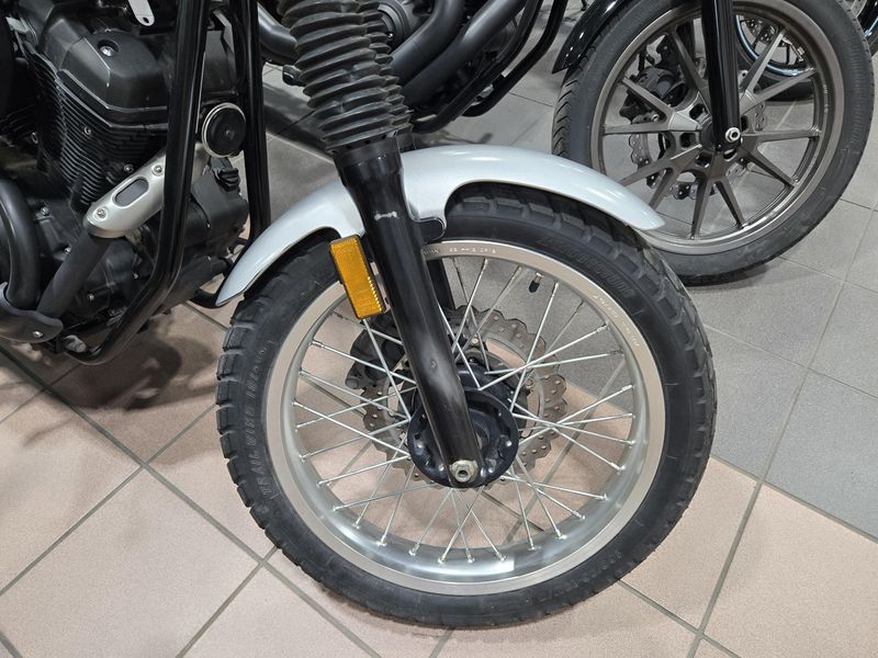 USED 2017 YAMAHA SCR950 Image 16