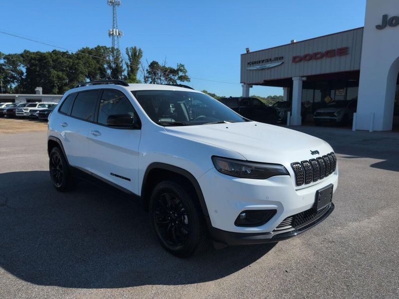 2023 Jeep Cherokee Altitude LuxImage 7