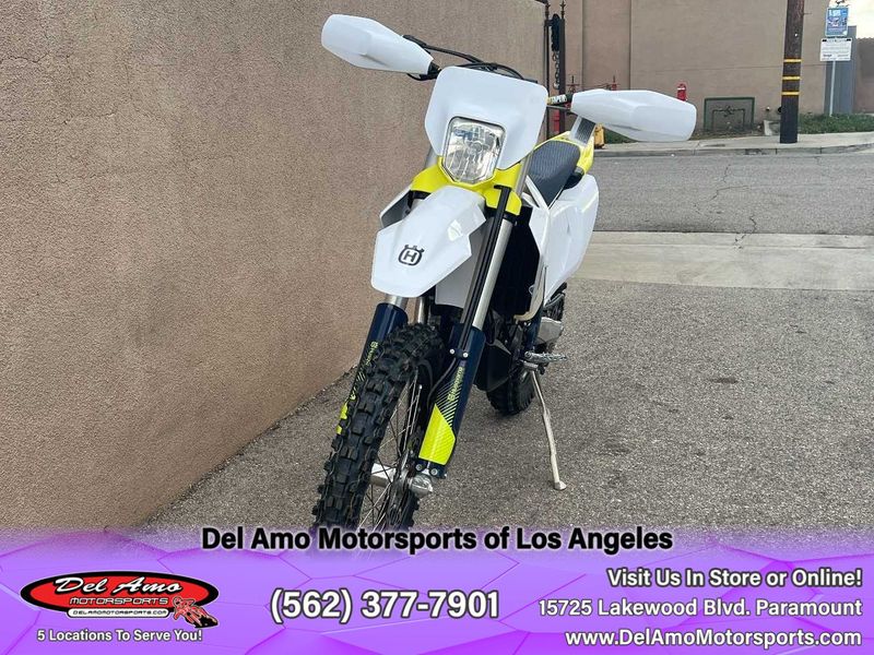 2024 HUSQVARNA FE 350W  in a WHITE exterior color. Del Amo Motorsports of Los Angeles (562) 262-9181 delamomotorsports.com 