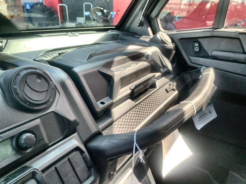 New 2025 Can-Am DEFENDER MAX LONE STAR CAB HD10 Image 23