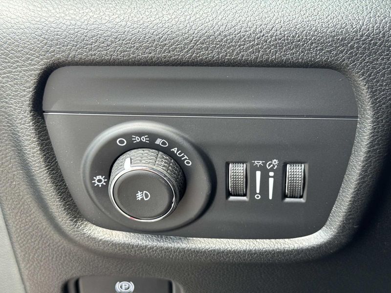 New 2026 Jeep Grand Cherokee Limited 4x2
