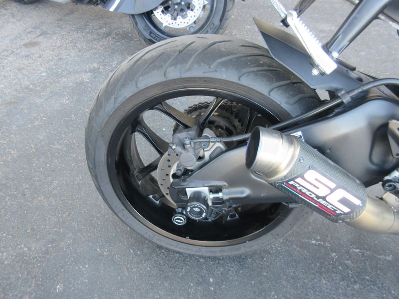 USED 2022 YAMAHA YZF-R1 Image 16