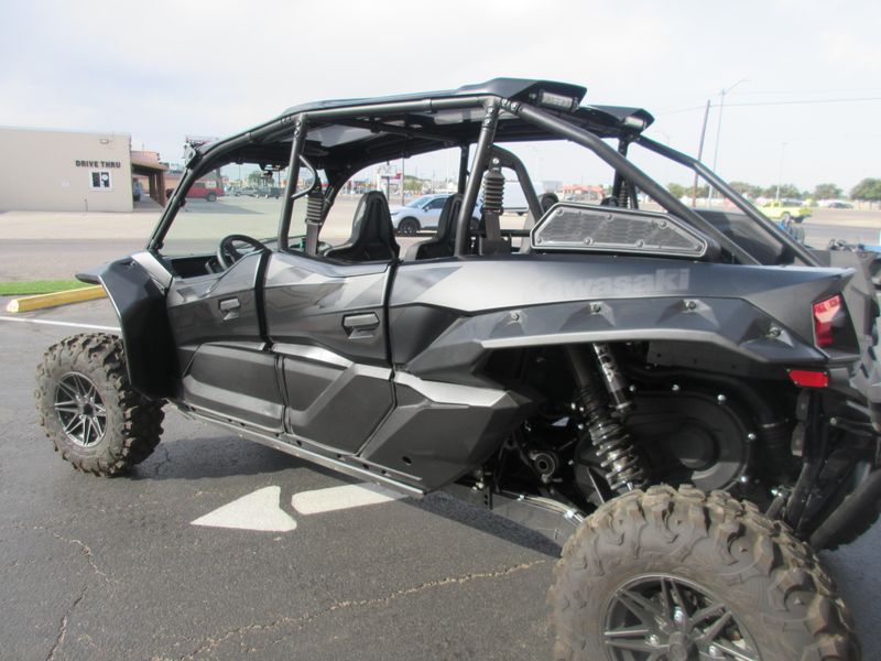 USED 2026 KAWASAKI TERYX KRX41000 BLACKOUT EDITION Image 4