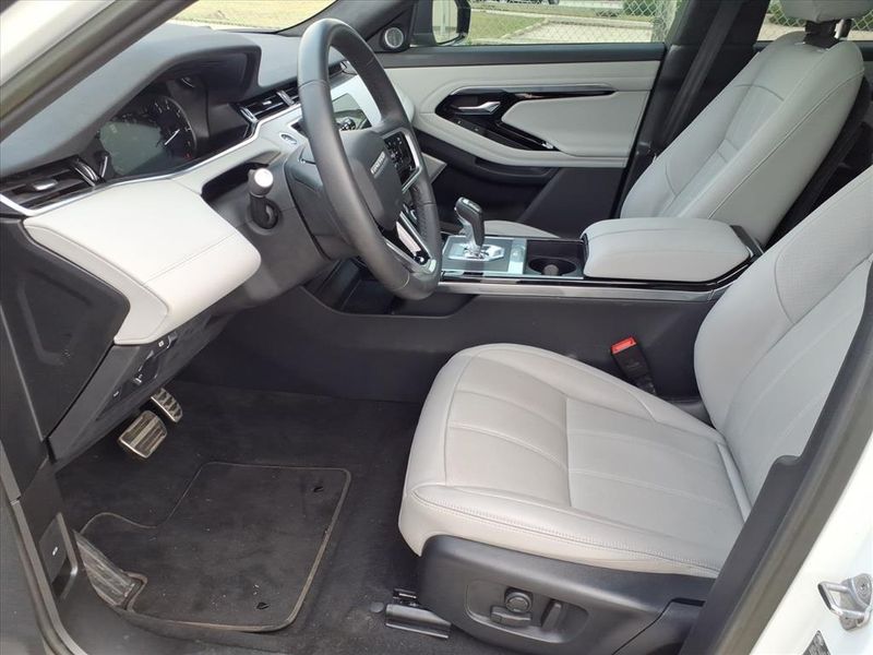 Used 2023 Land Rover Range Rover Evoque SEImage 14
