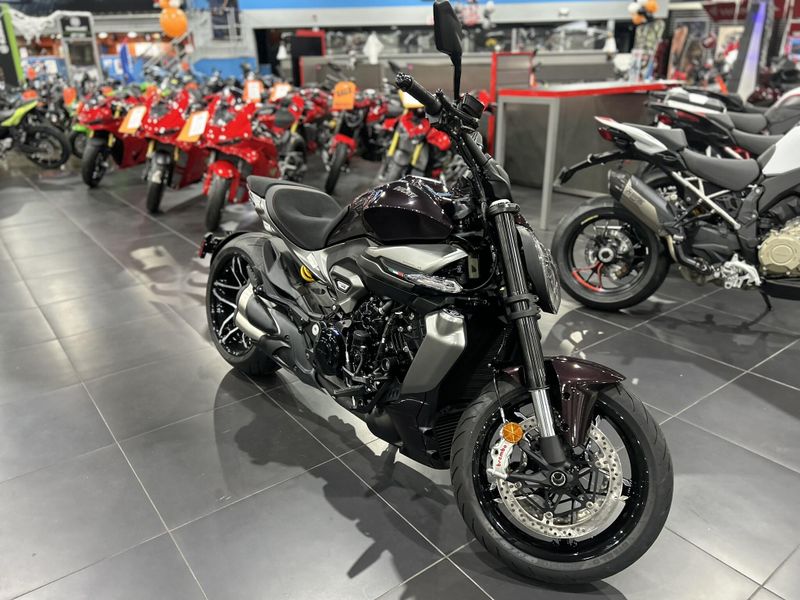 New 2026 Ducati X DIAVEL V4 Image 3