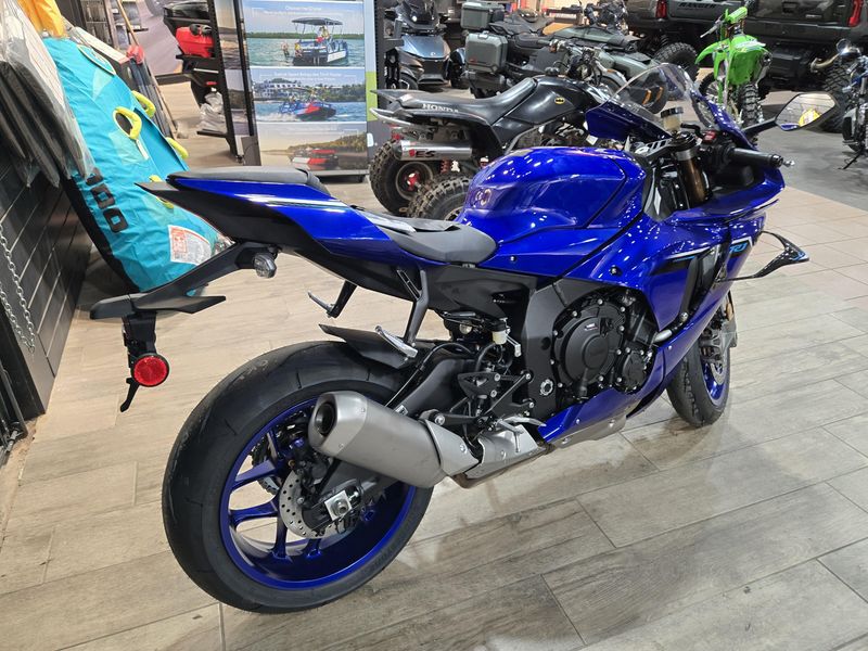2025 Yamaha YZFR1 TEAM BLUE Image 5