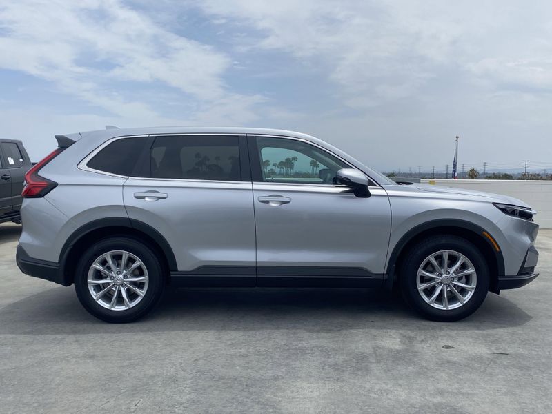 Used 2025 Honda CR-V EX-LImage 3